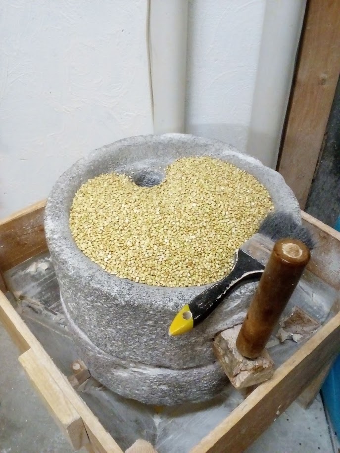 手びき臼 手びき臼